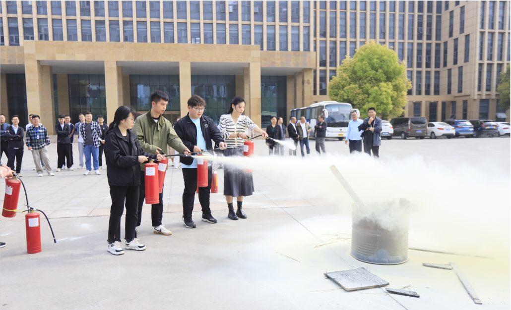 增強消防意識，筑牢安全底線丨花花牛乳業(yè)集團組織消防應(yīng)急演練