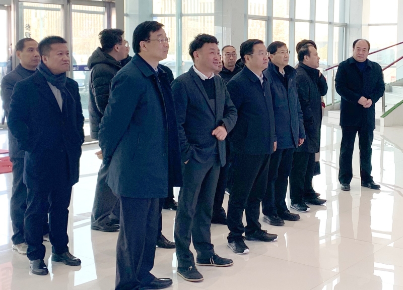 鄭州市委副書記、市長王新偉蒞臨花花牛乳業(yè)集團調(diào)研
